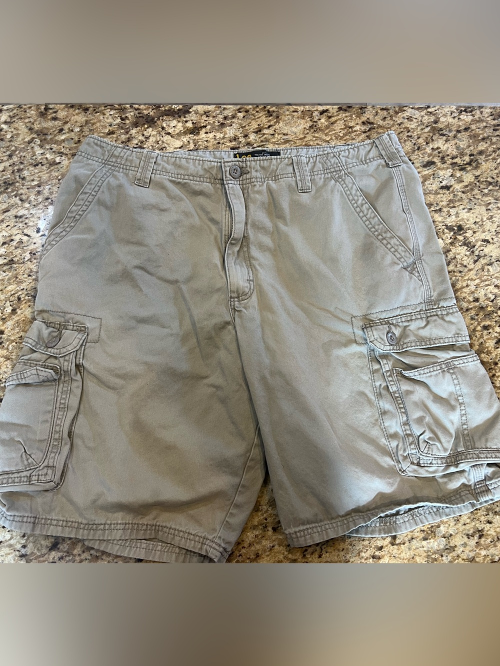 Lee Men's Cargo Shorts in Khaki